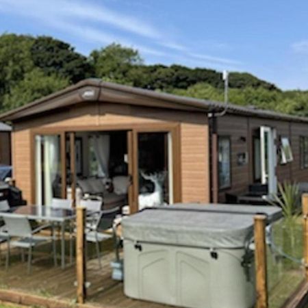 Luxury Boutique Style Lodge With Hot Tub Bridlington Zewnętrze zdjęcie
