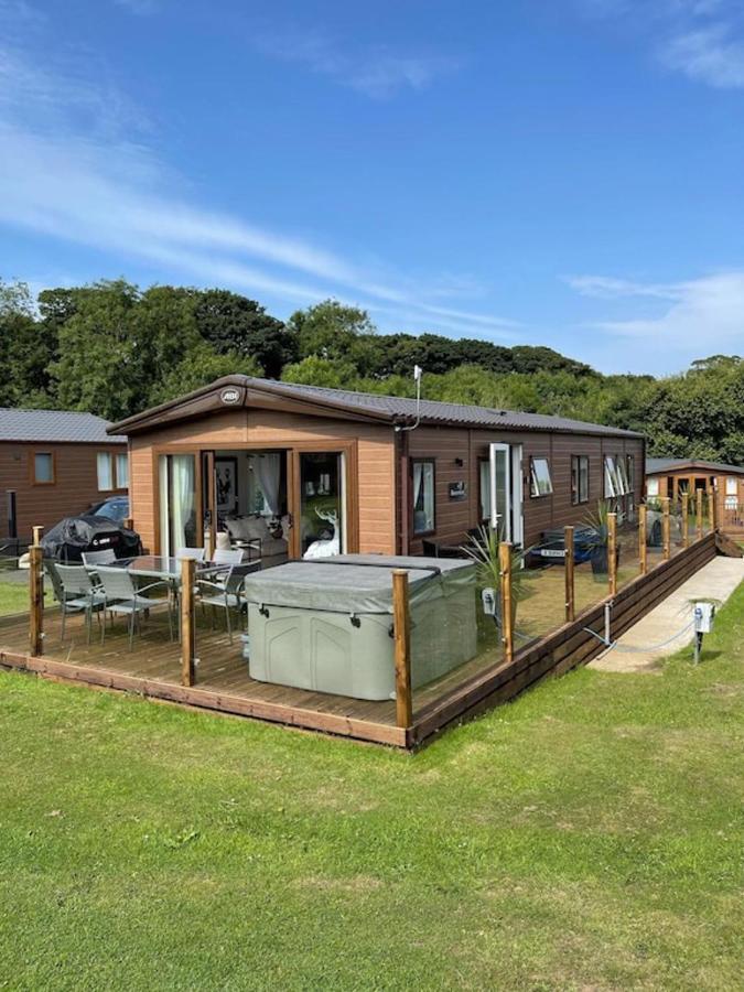 Luxury Boutique Style Lodge With Hot Tub Bridlington Zewnętrze zdjęcie
