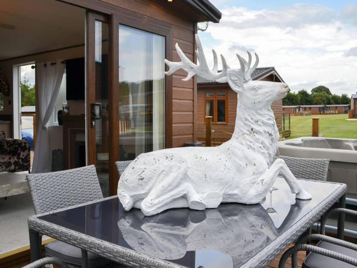 Luxury Boutique Style Lodge With Hot Tub Bridlington Zewnętrze zdjęcie