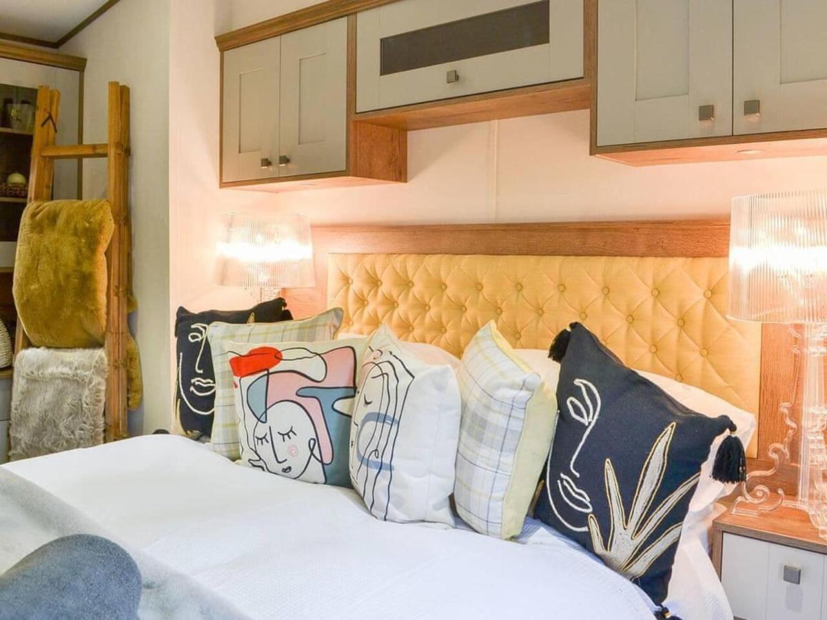 Luxury Boutique Style Lodge With Hot Tub Bridlington Zewnętrze zdjęcie