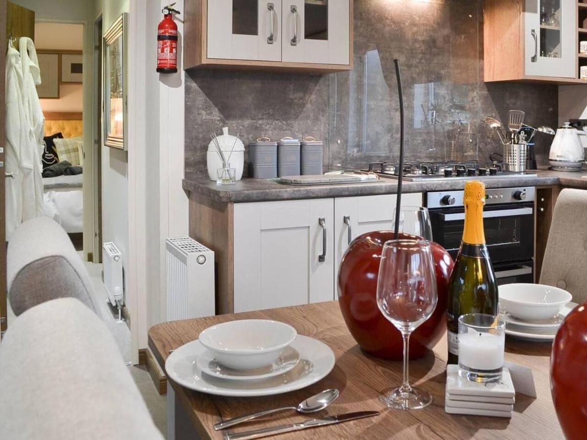 Luxury Boutique Style Lodge With Hot Tub Bridlington Zewnętrze zdjęcie